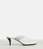 Gucci Vittoria leather thong sandals