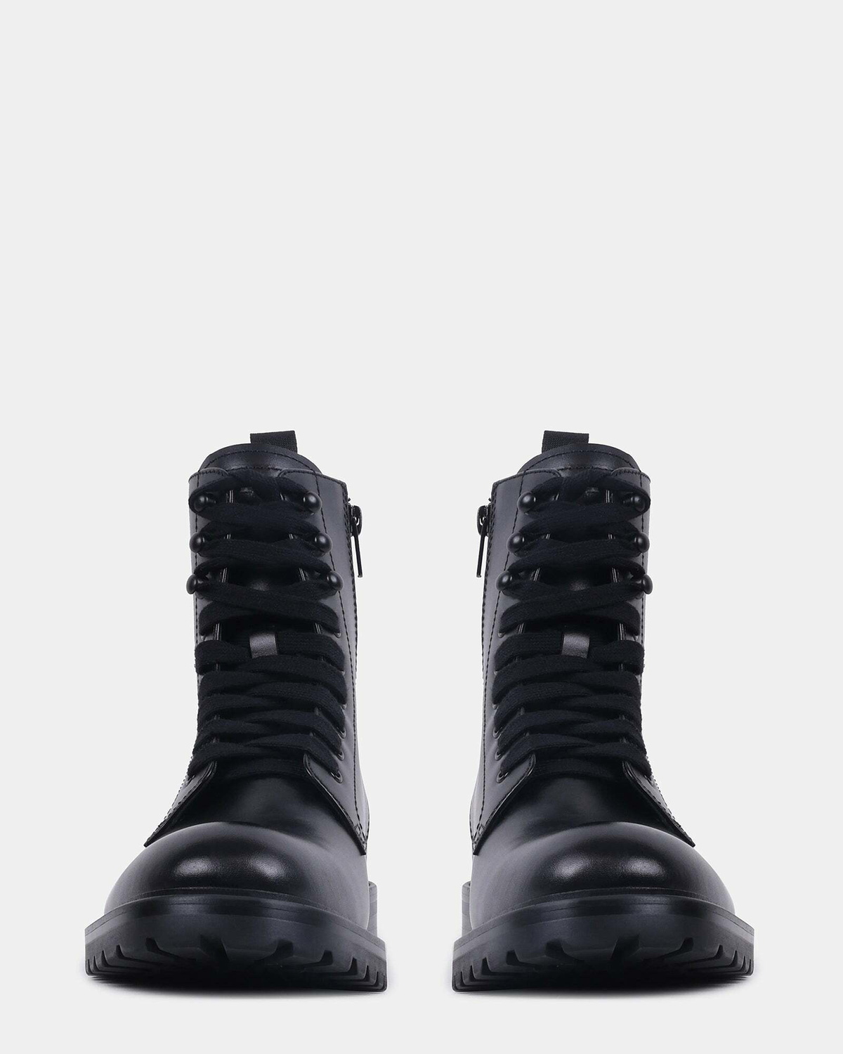 Steve Madden Kombatz Boots in Black