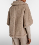 Max Mara Corvino teddy cape