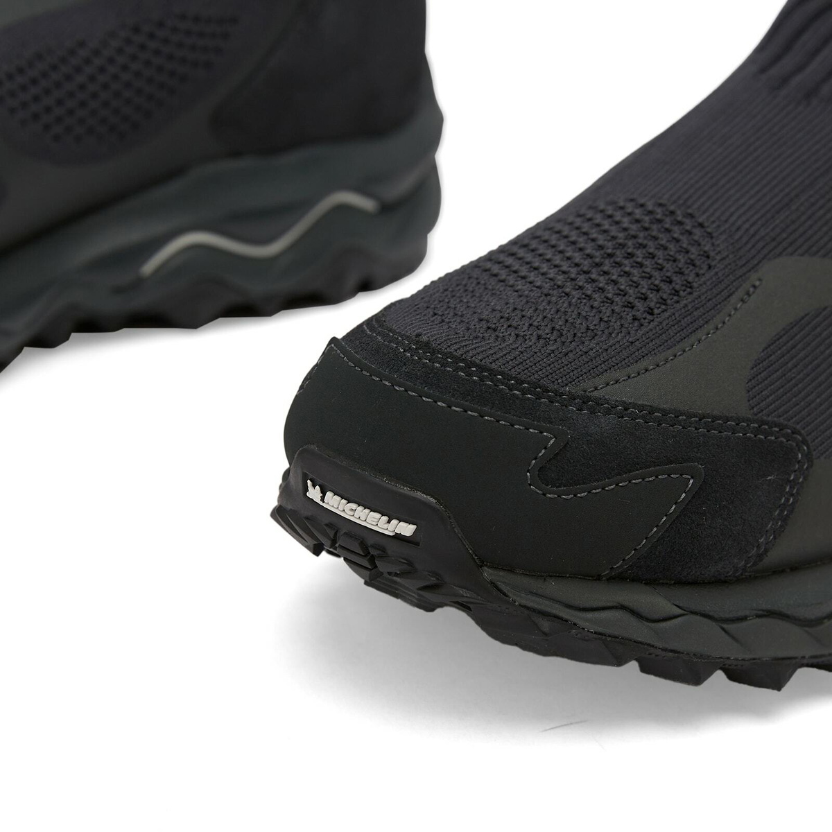 Mizuno x Nonnative Wave Mujin TL GTX Mid in Black/White Mizuno Mizuno x Nonnative Wave Mujin TL GTX Mid in Black/White Mizuno