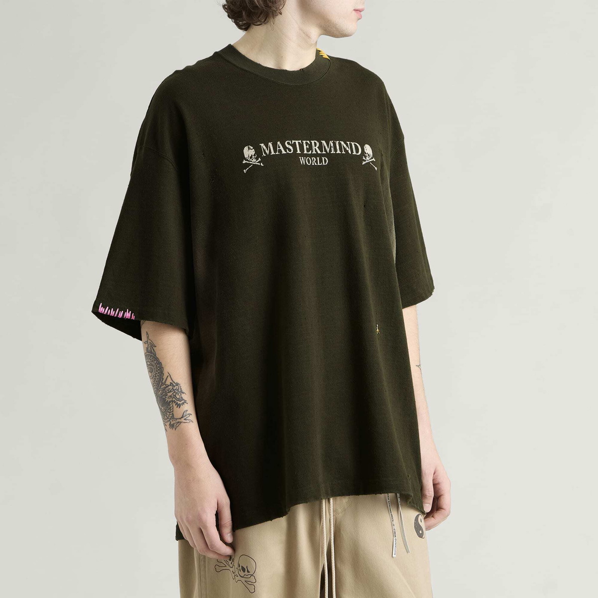 MASTERMIND WORLD Men's OG Vintage T-Shirt in Olive