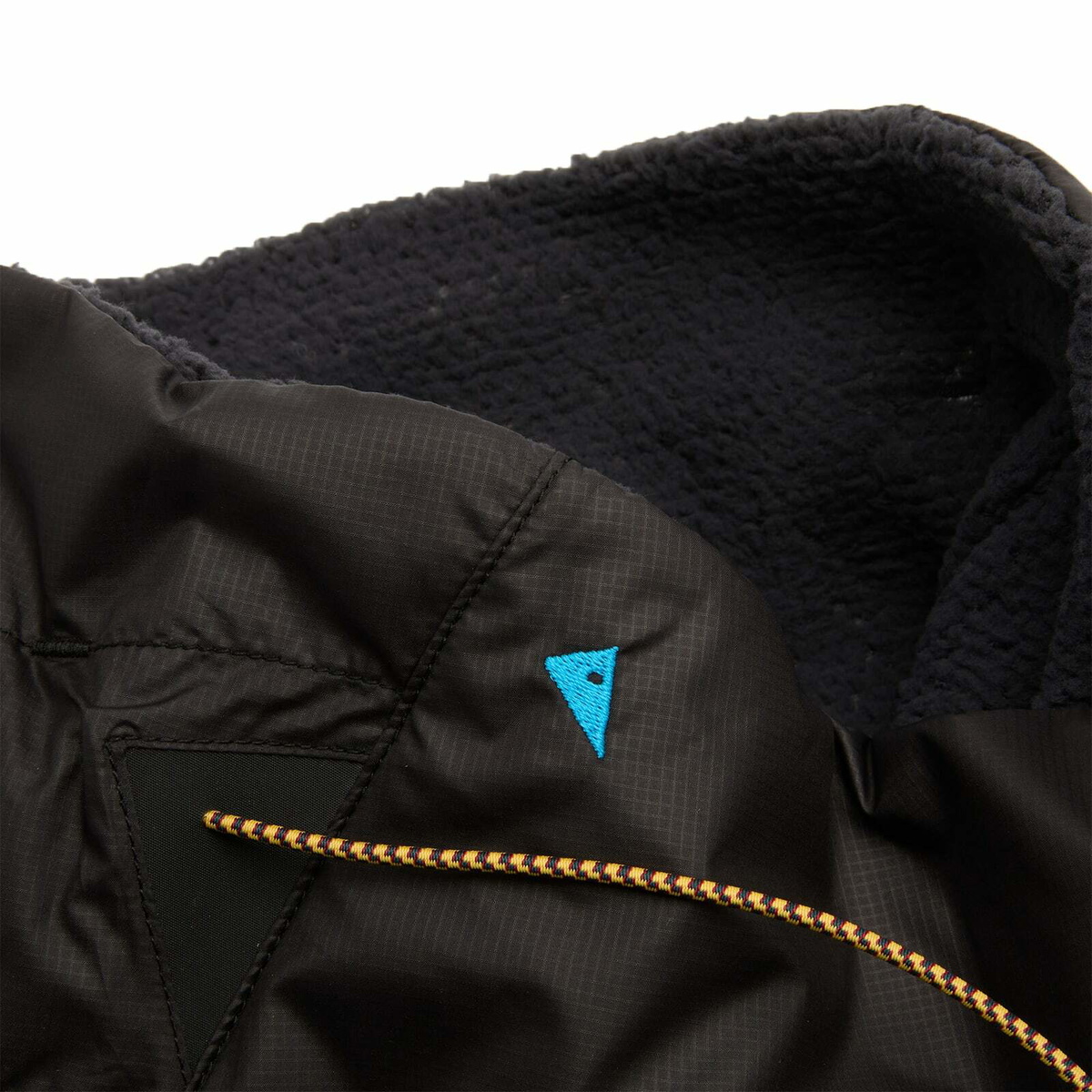 Klättermusen Men's Viglaf Neck Gaiter in Black 