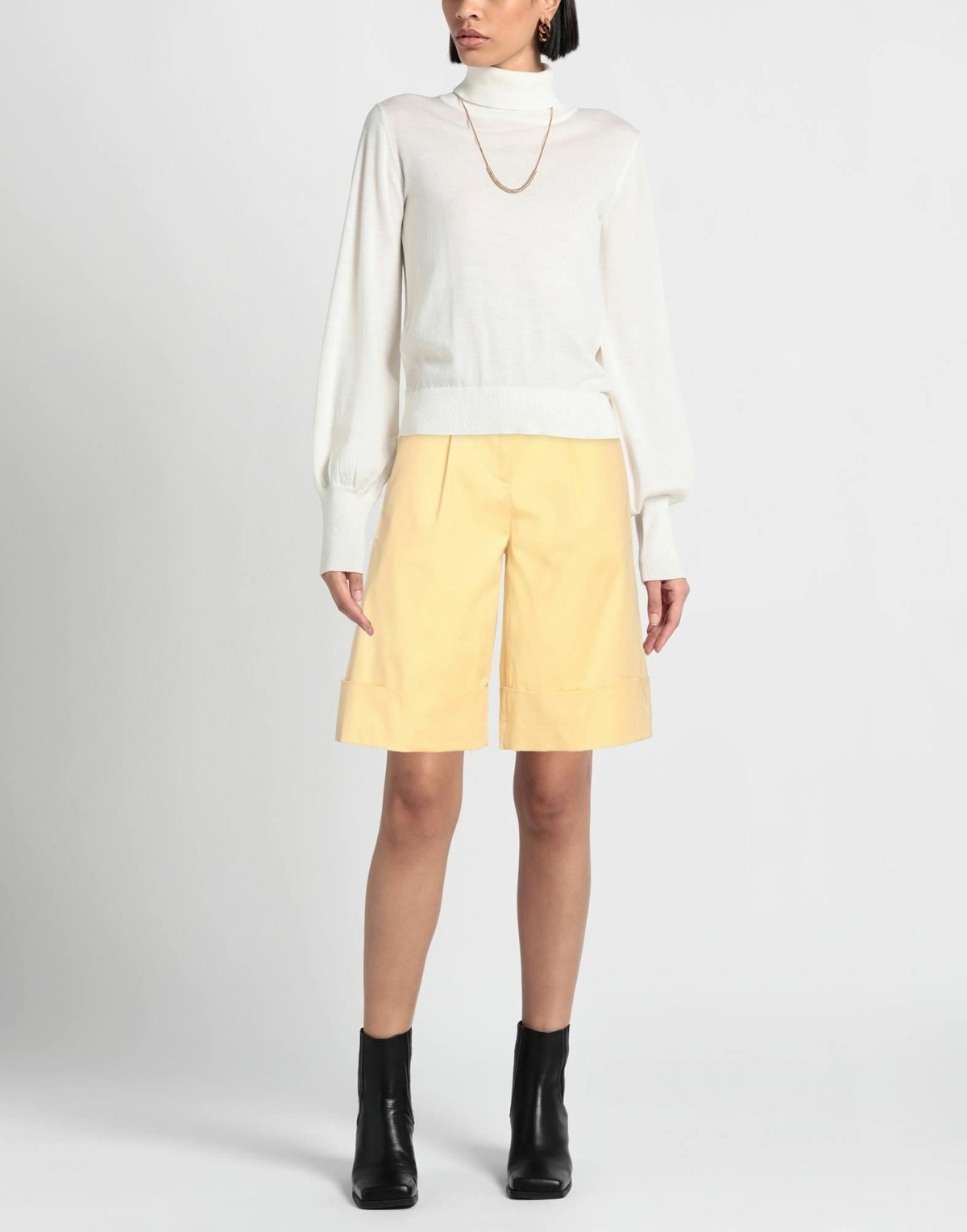 Peserico Womens Shorts & Bermuda Shorts in Yellow