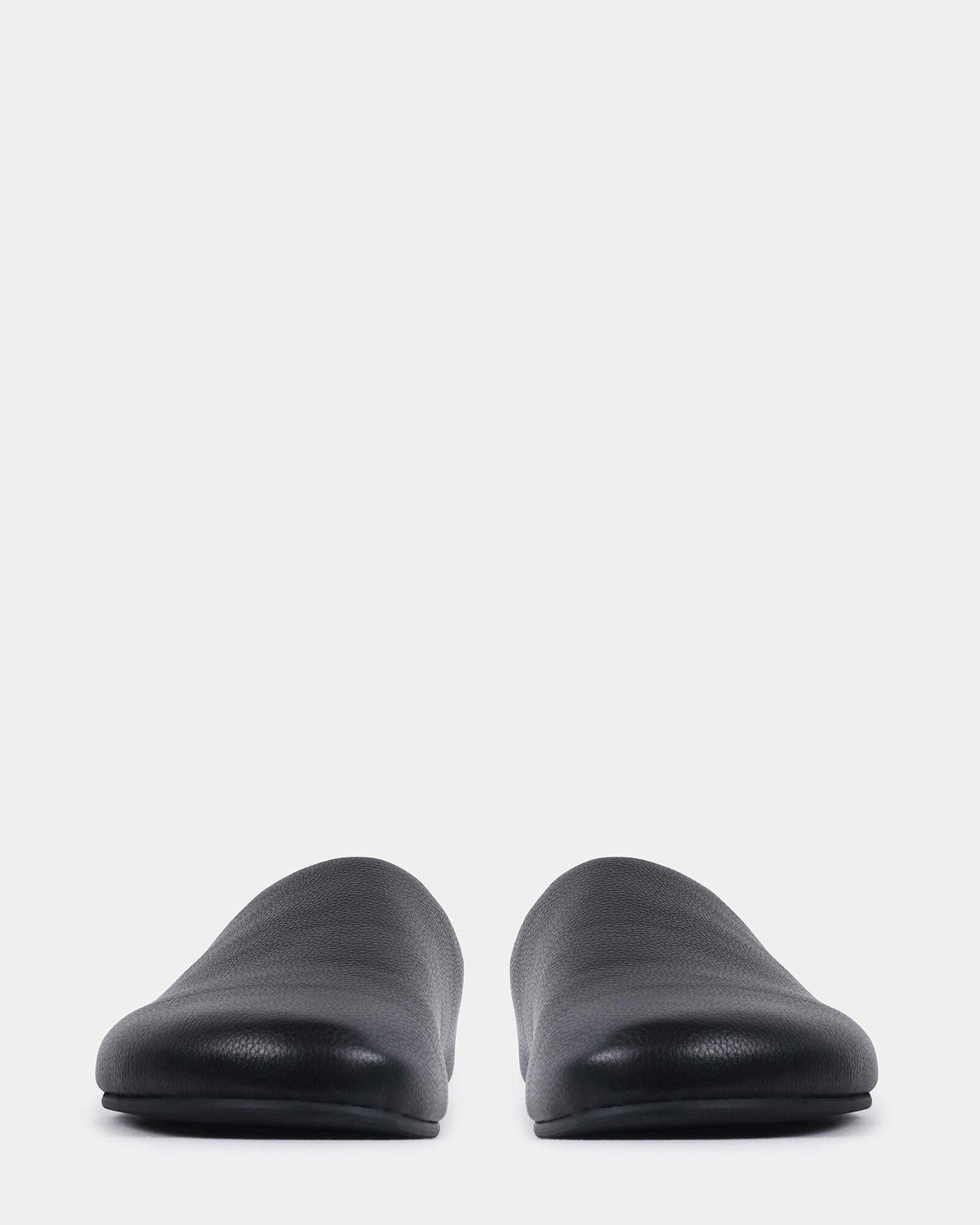 Steve Madden Fern-M Sandals in Black