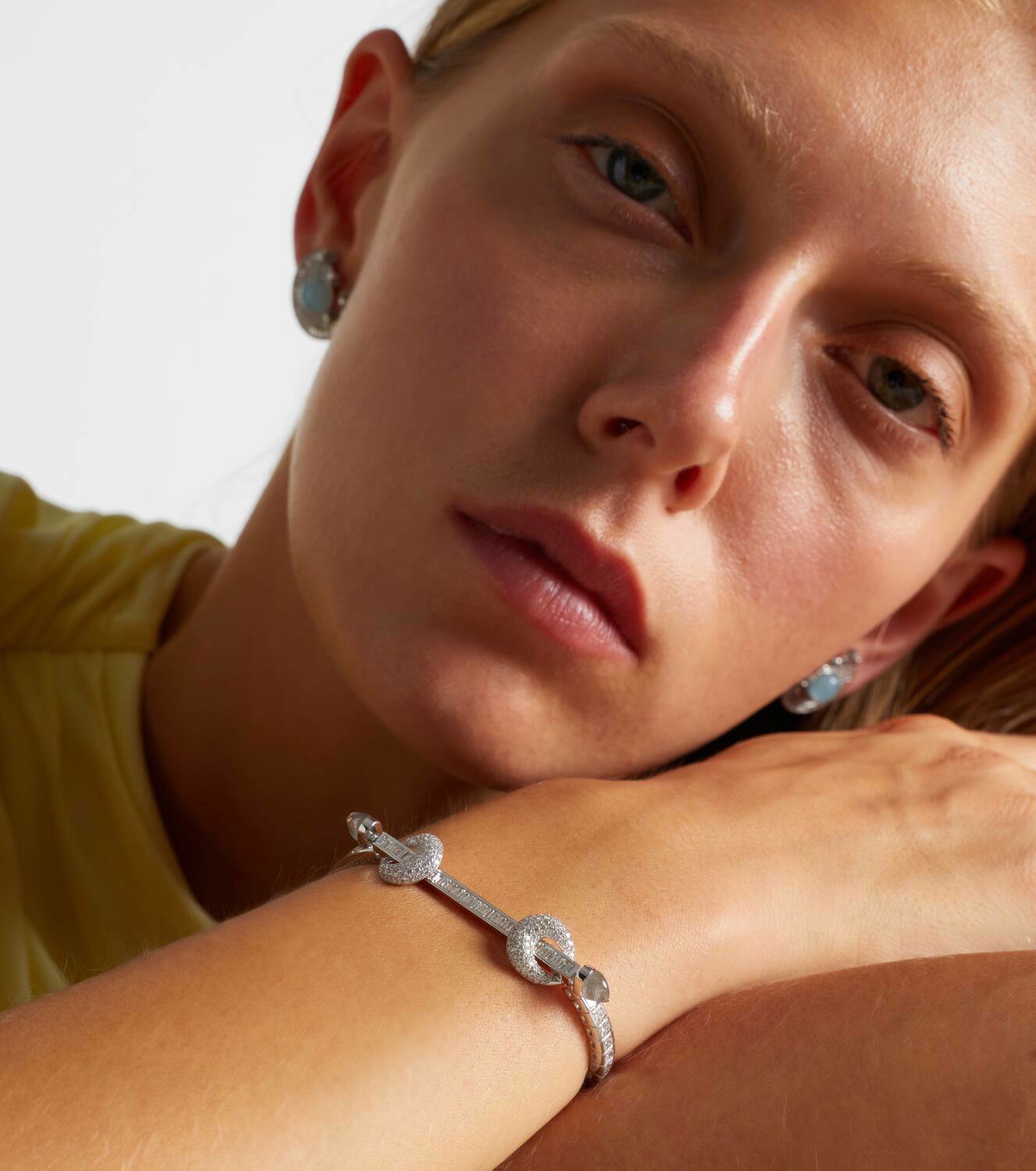 Ananya Chakra 18kt white gold bracelet with diamonds and quartz