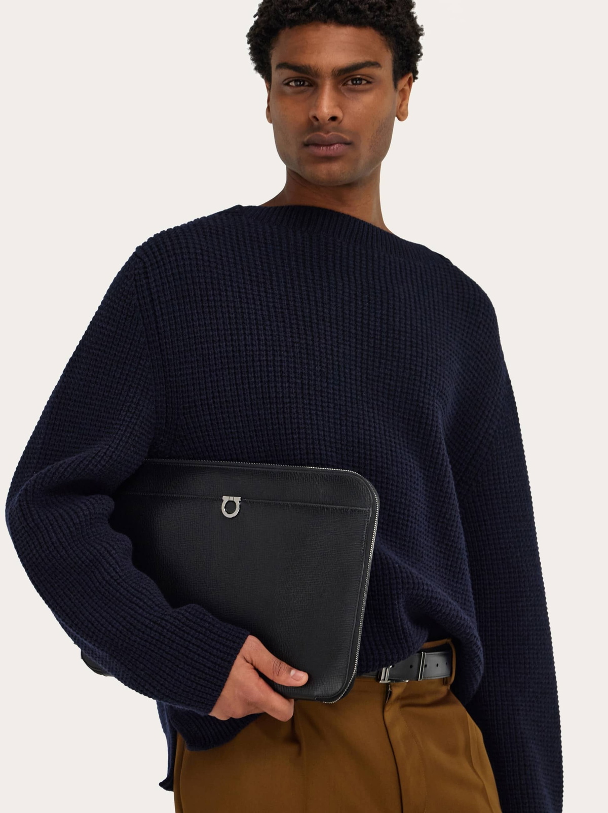 Ferragamo Mens Gancini document holder in Black