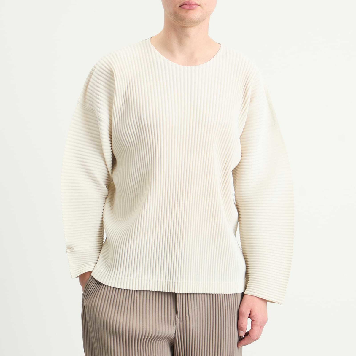 トップス homme Plisse FW24 Homme Plissé Issey Miyake Men's Fall 2024 [PHOTOS]