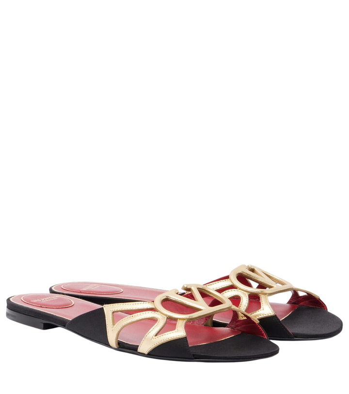 Photo: Valentino Garavani Wonderweb VLogo metallic leather slides