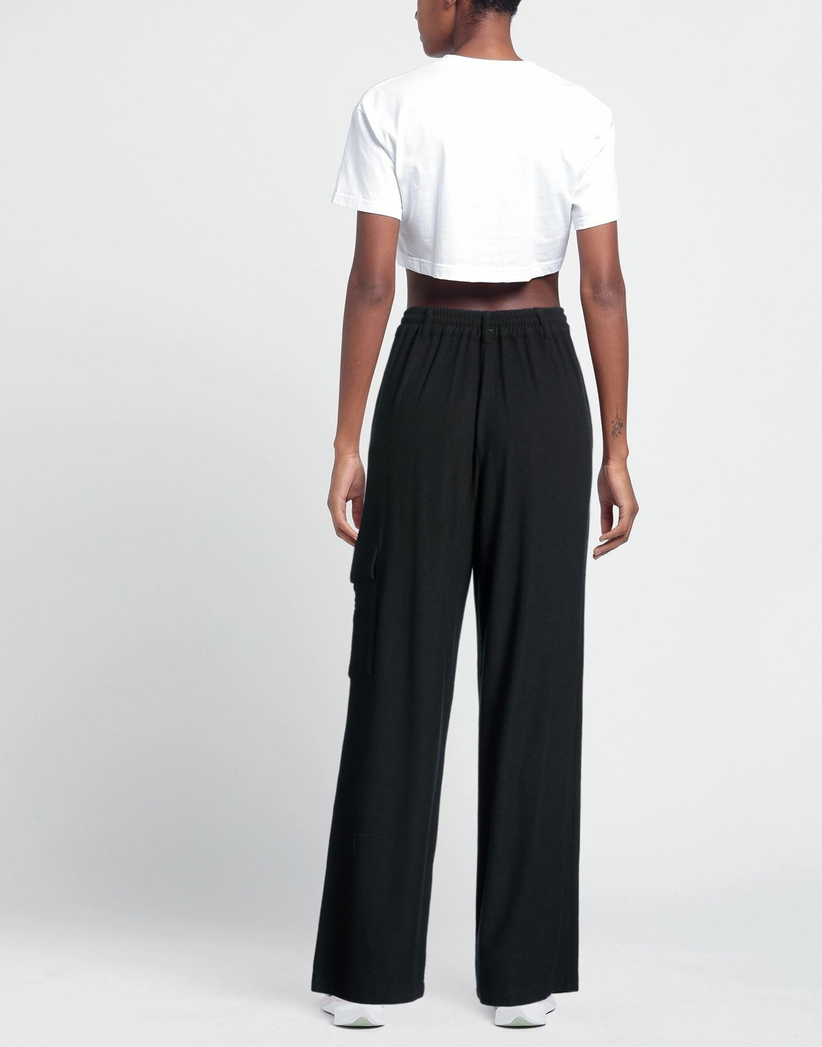 Donni. Womens Pants in Black