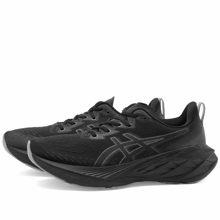 Photo: Asics Running Men's Asics NOVABLAST 4 Sneakers in Black/Graphite Grey