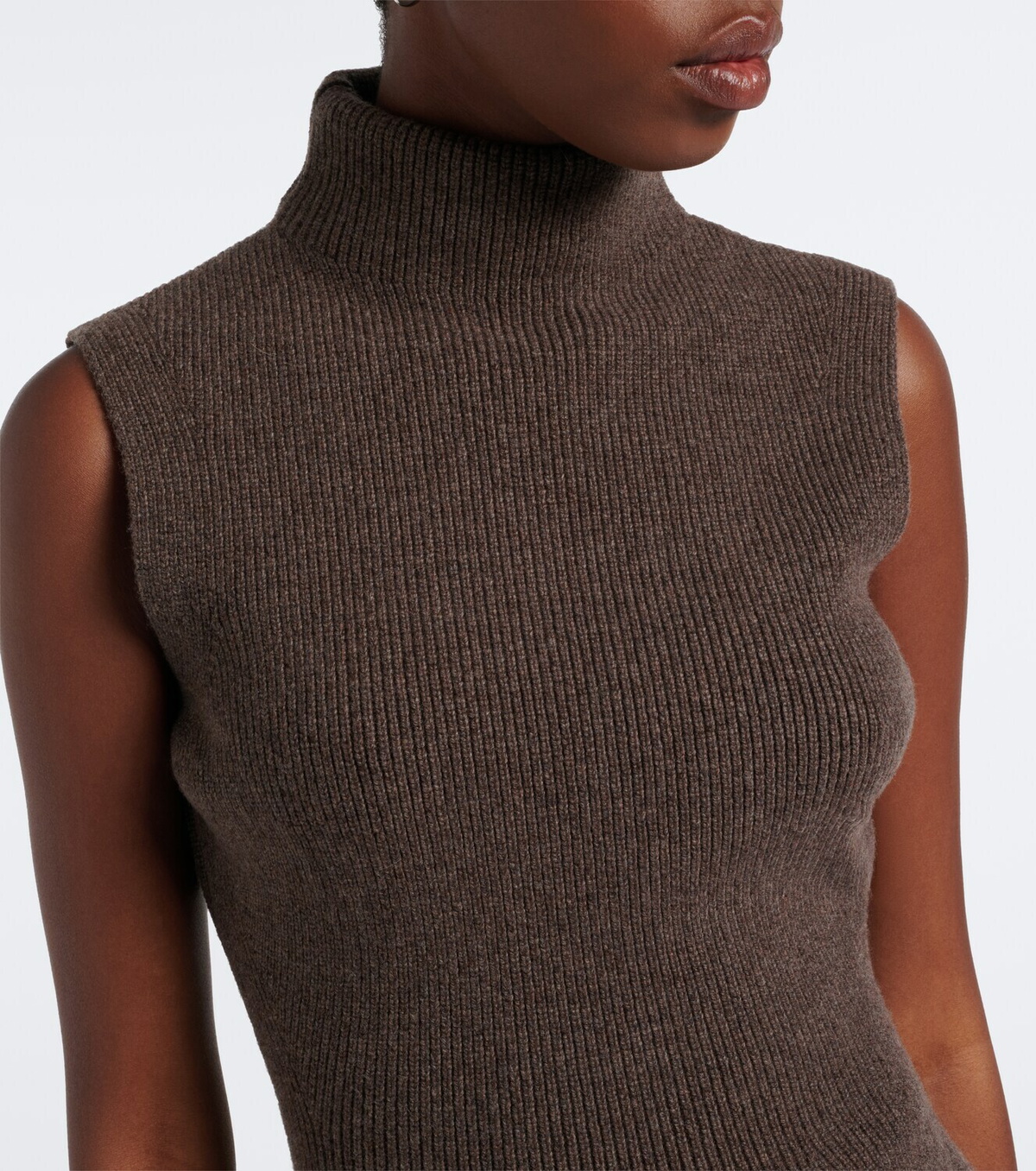 Róhe Ribbed wool and cashmere turtleneck top