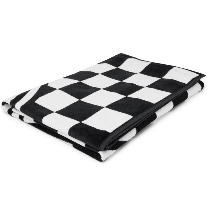 Photo: Vans - Logo-Print Checkerboard Cotton-Terry Beach Towel - Black
