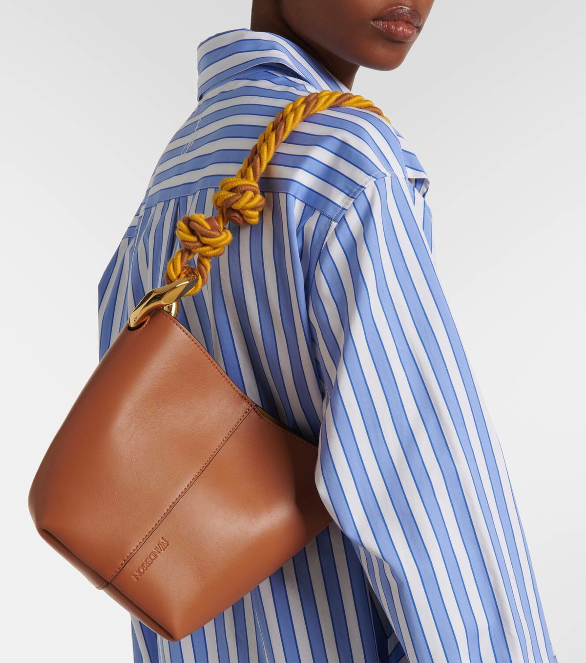 【送料&関税込】J.W. Anderson corner Bucket Bag In Light Blu Jw Anderson Corner Bucket Bag In Light Blue Leather | ModeSens