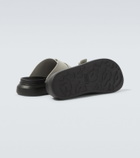 McQueen Hybrid slides