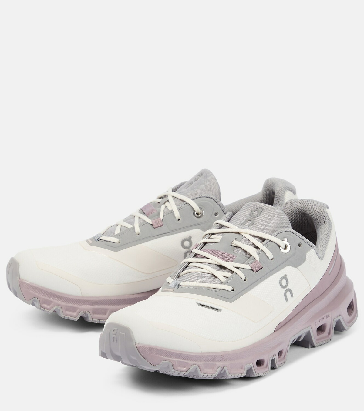 on cloudventure trail sneakers