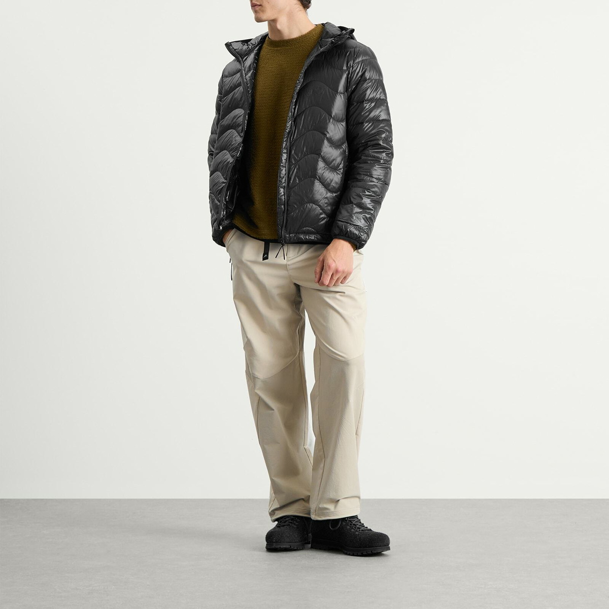 Purple Mountain Observatory Men's Waves Hooded Puffa Jacket in Black