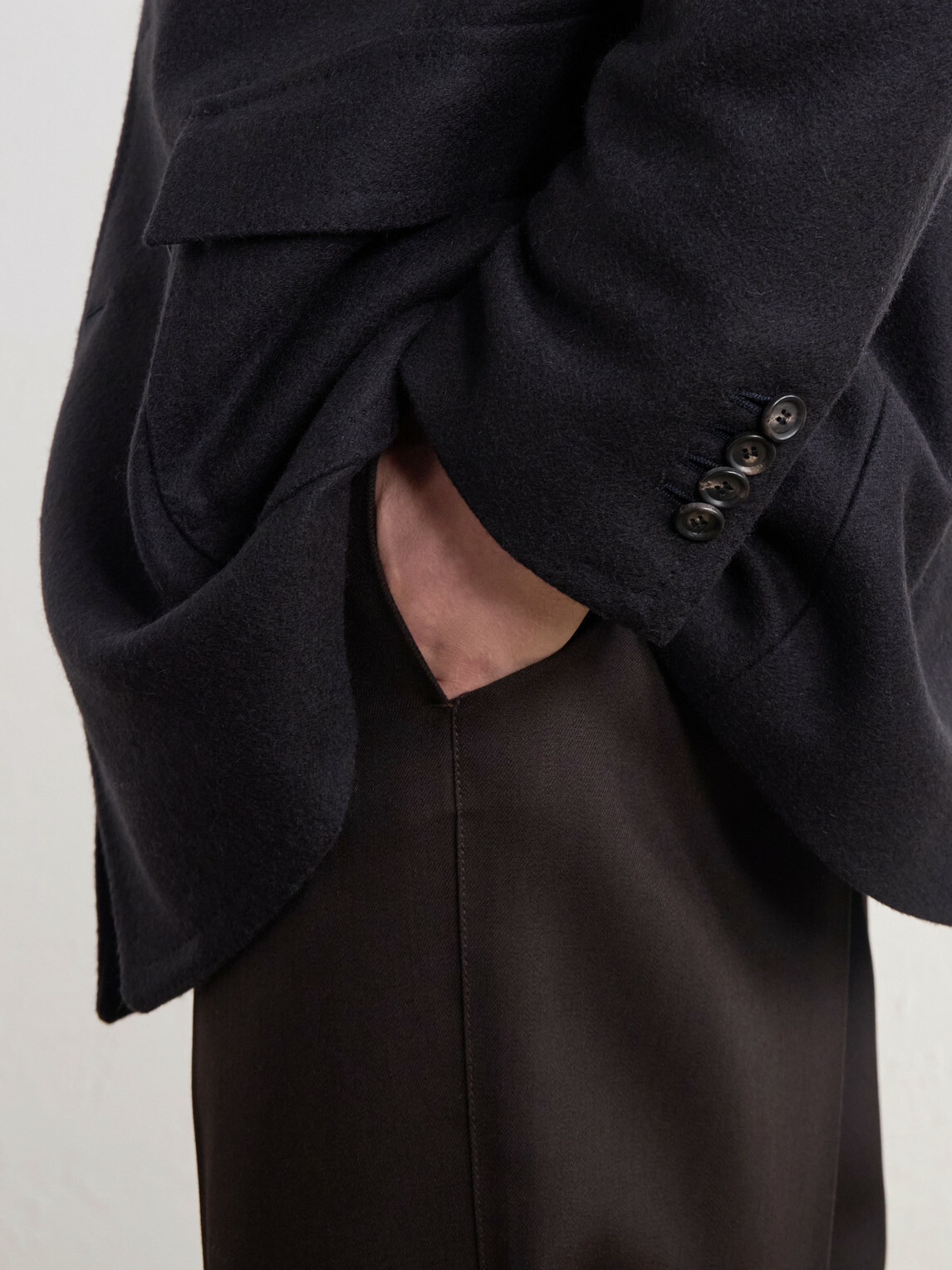 De Petrillo - Double-Breasted Virgin Wool Coat - Black