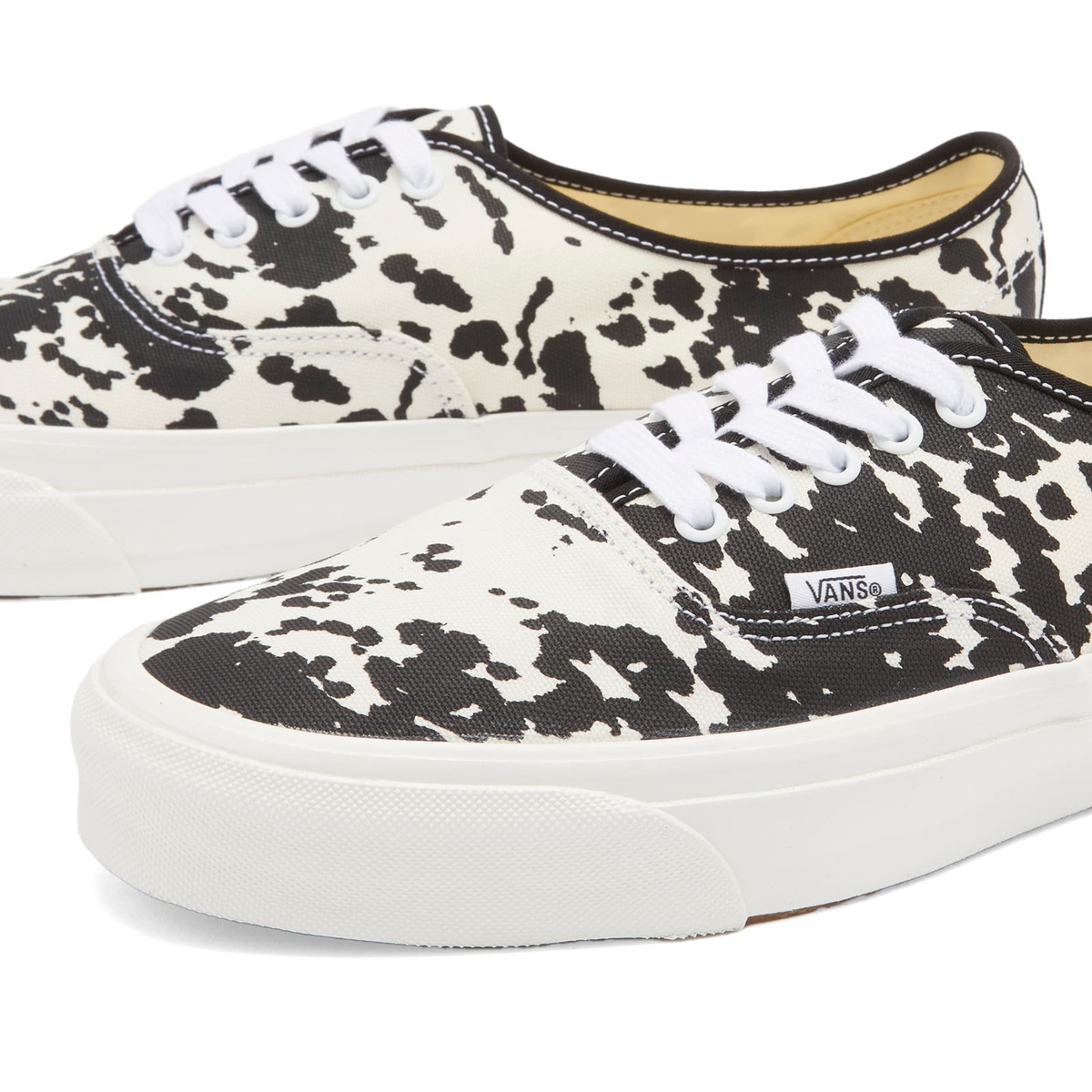 Vans LX Authentic 44 Sneaker in Cow Black/Marshmellow Vans