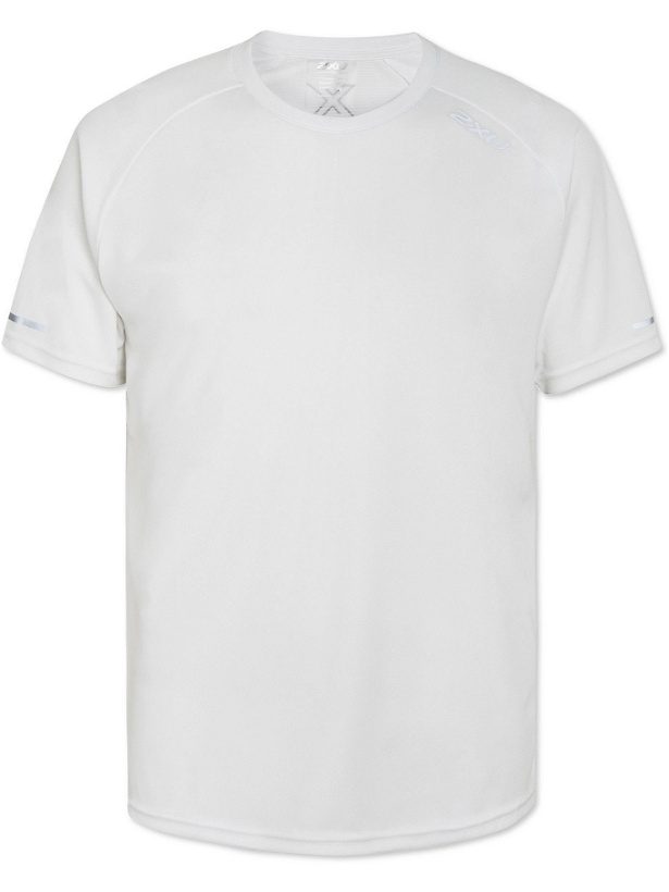 Photo: 2XU - Aero Mesh-Panelled Recycled X-VENT Running T-Shirt - White