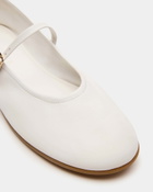 Steve Madden Besette Flats in Natural