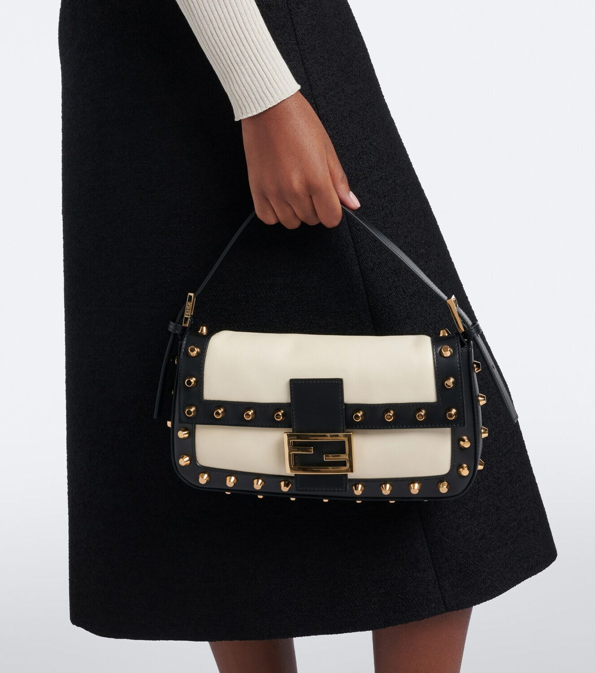 Fendi Baguette® 26424 studded leather shoulder bag
