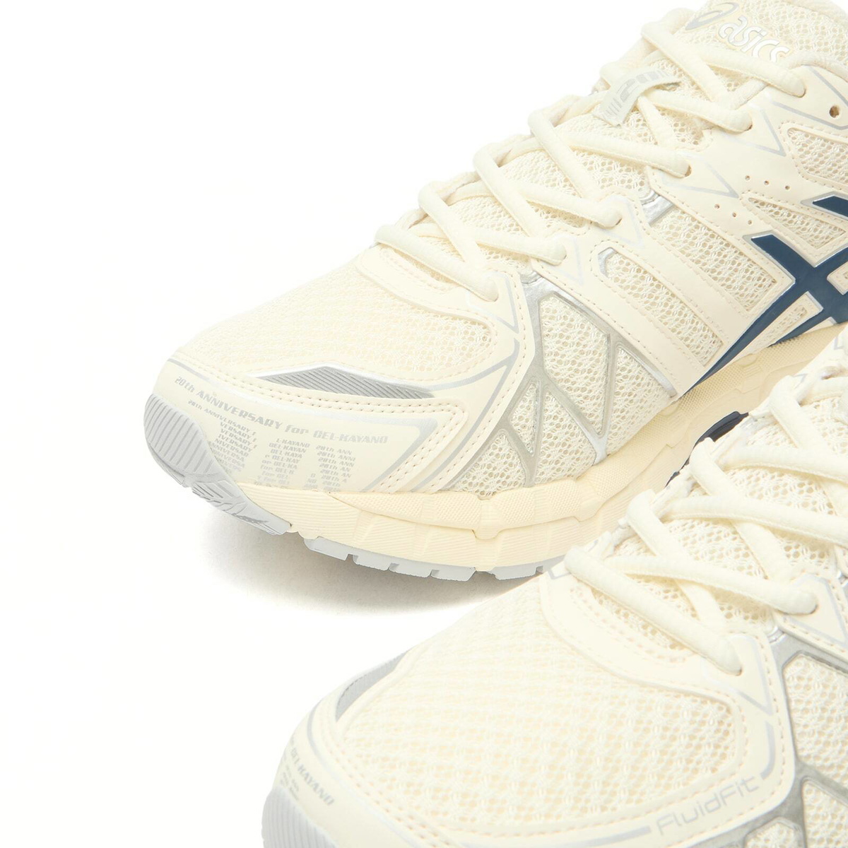 Asics Gel-Kayano 20 Sneakers in Cream/Independence Blue