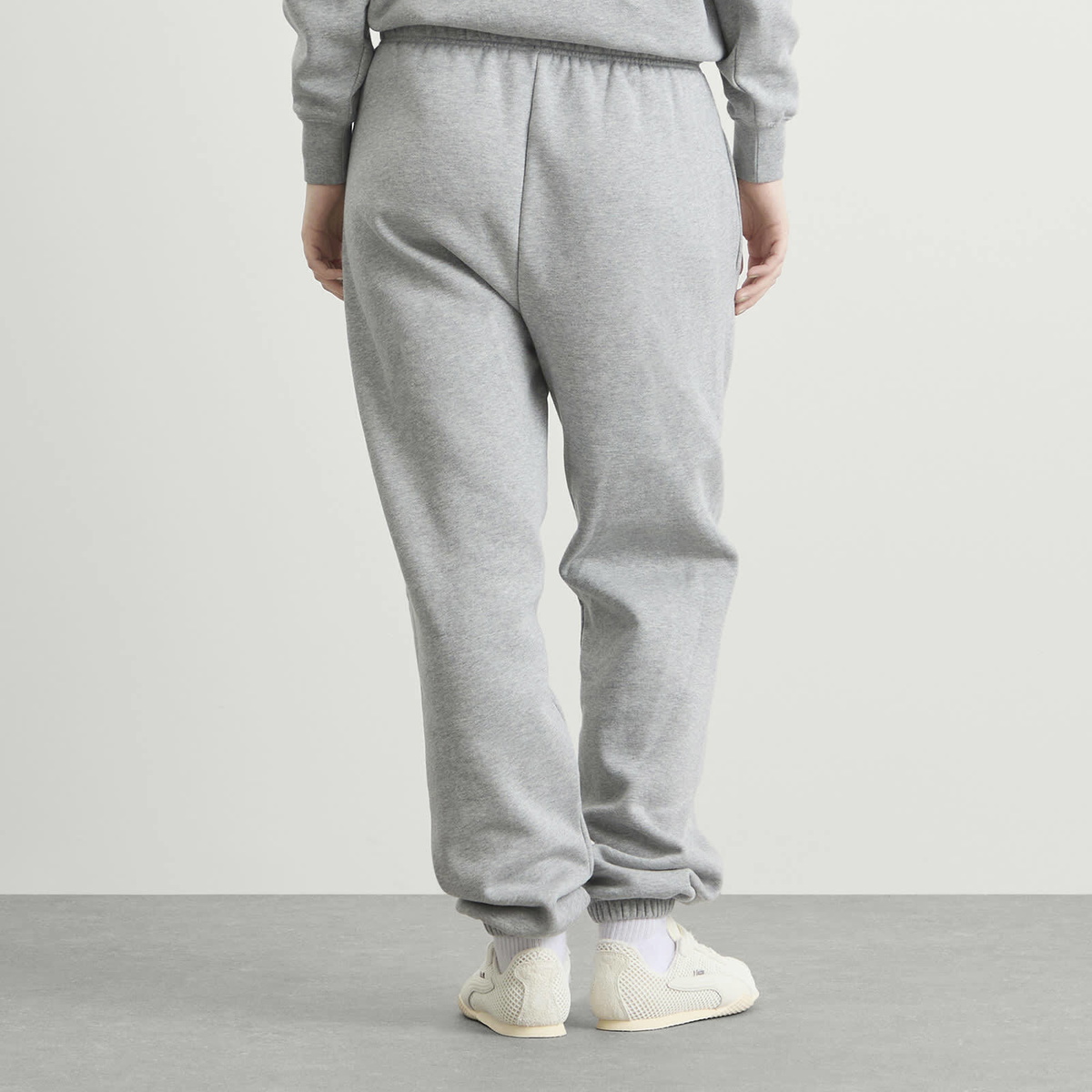 Hommegirls Women's x Fruit of the Loom Vintage Fit Sweatpants in Heather Grey