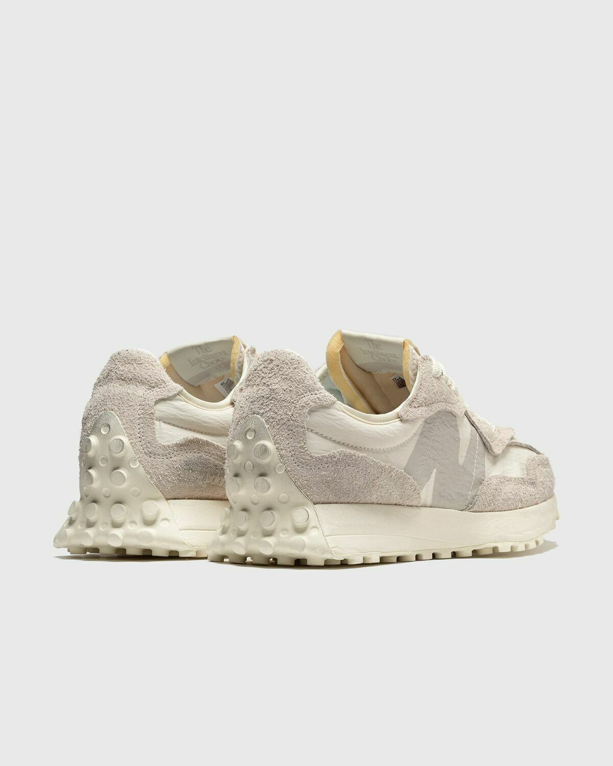 ☆New Balance☆ NBP7FS137A U2002ROB BEIGE NBP7FS137A_35 New Balance 327 Sneaker
