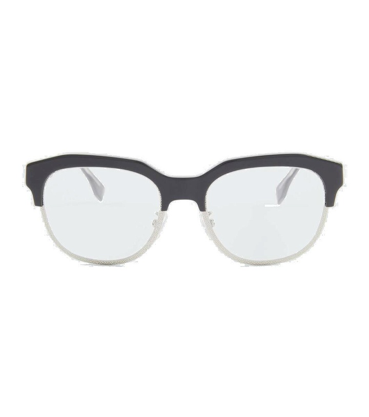 Photo: Fendi Fendi Travel aviator glasses