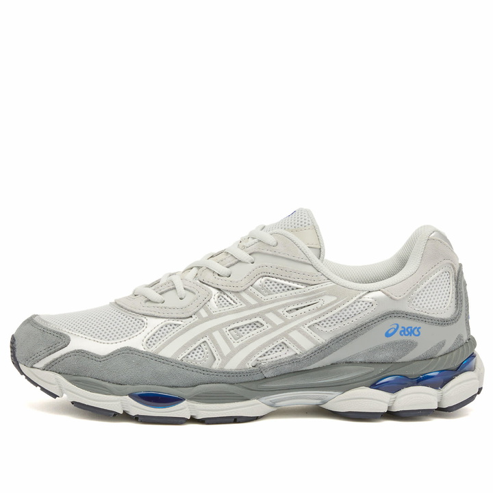 Photo: Asics Gel-Nyc in Glacier Grey/Gravel