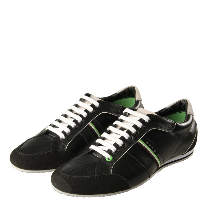 Photo: Trainers - Black Victoire LA