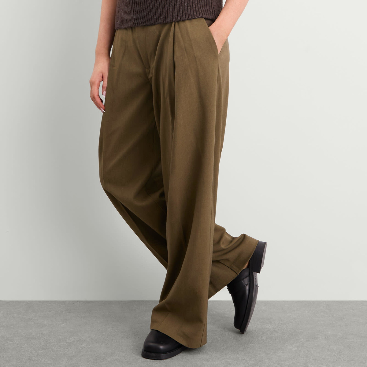 SIR. Women's Sartoria Belted Trouser in Chocolate Marle