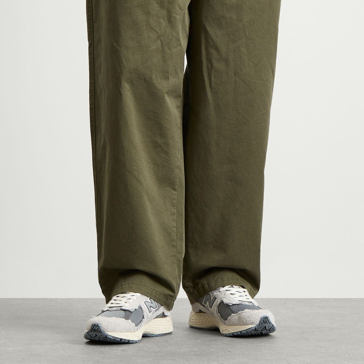 New Balance M2002RDA Sneakers in Rain Cloud