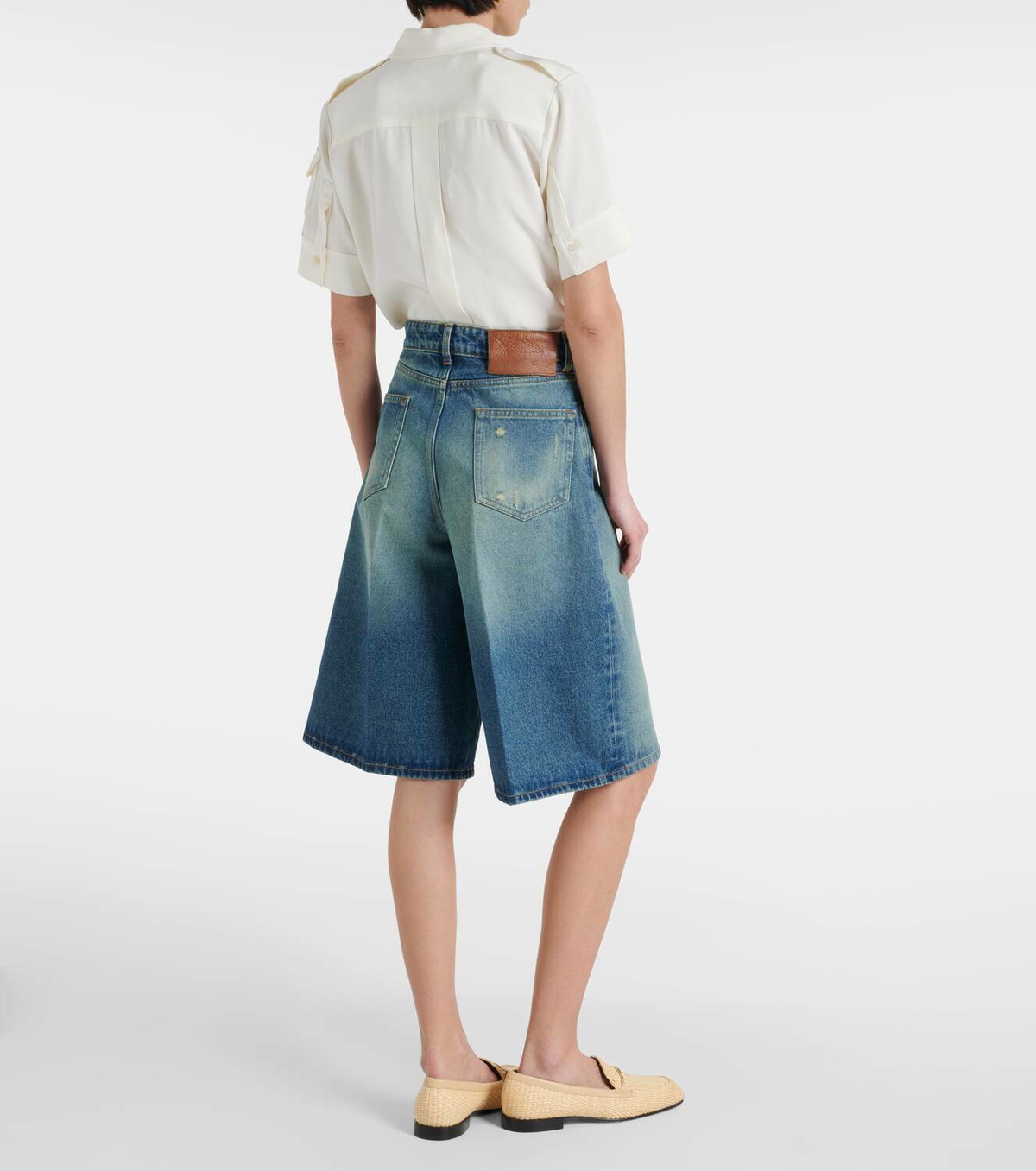 パンツ VICTORIA BECKHAM Women Shorts  Burmudas 1424WTR004763IBLACK Victoria Beckham Oversized Bermuda Shorts | Shopbop