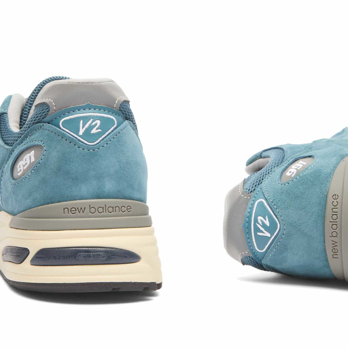 New Balance 991v2 Sneaker in Blue