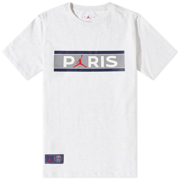 Photo: Air Jordan PSG Block Logo Tee