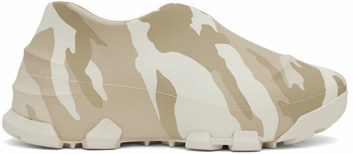 Photo: Givenchy Beige Monumental Mallow Sneakers