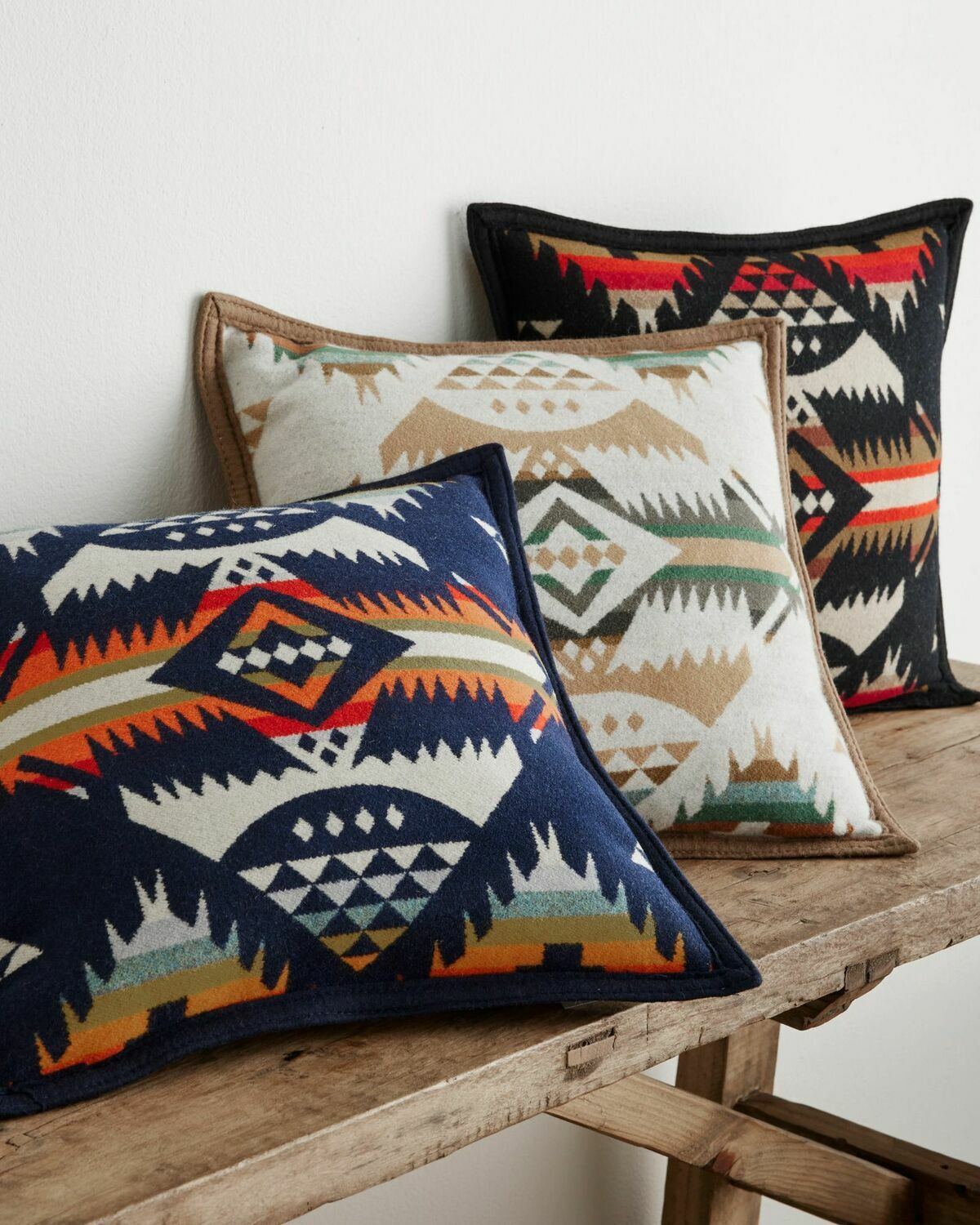Pendleton JACQUARD PILLOW 16X16 Black Mens Home deco
