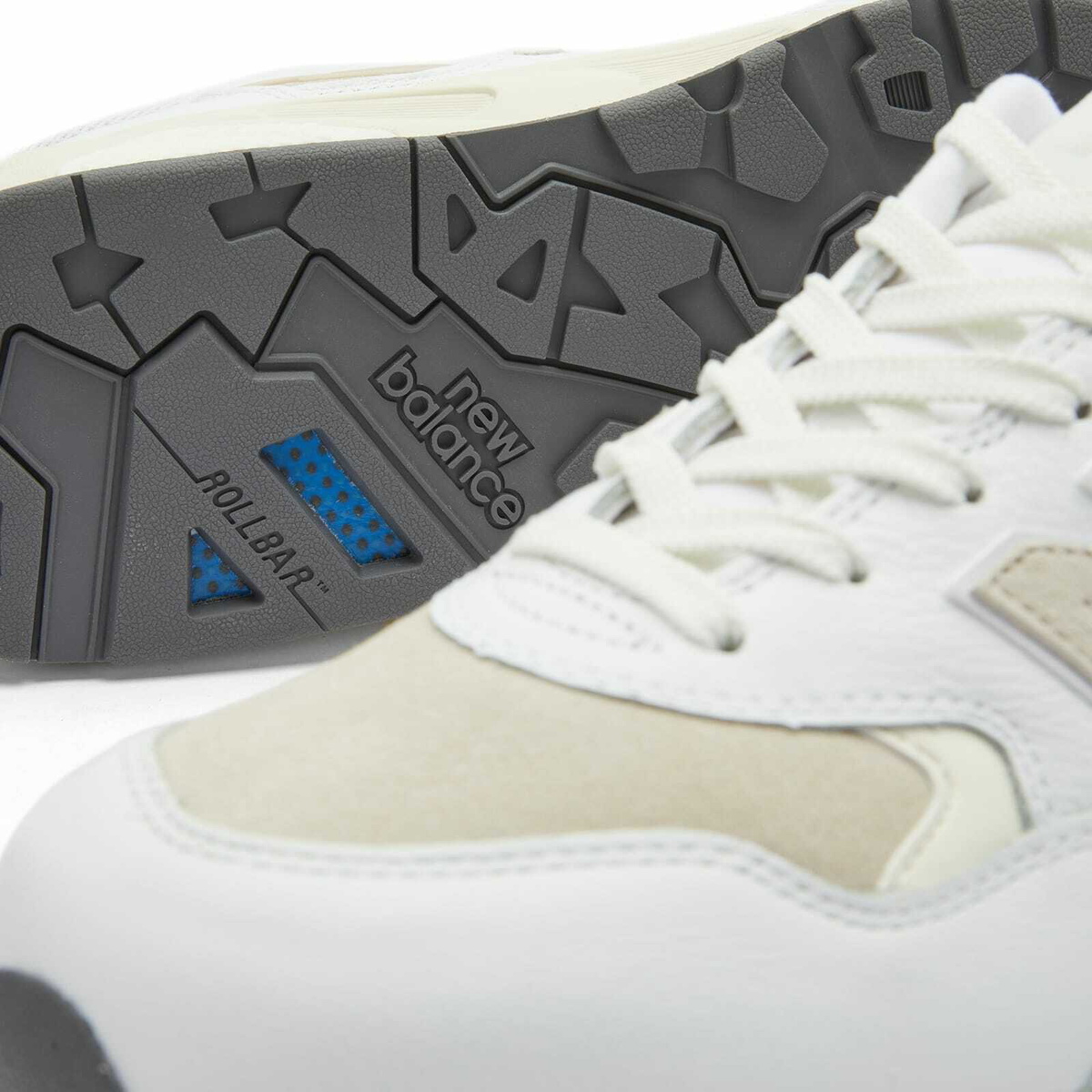 New Balance Men's MT580VTG Sneakers in White