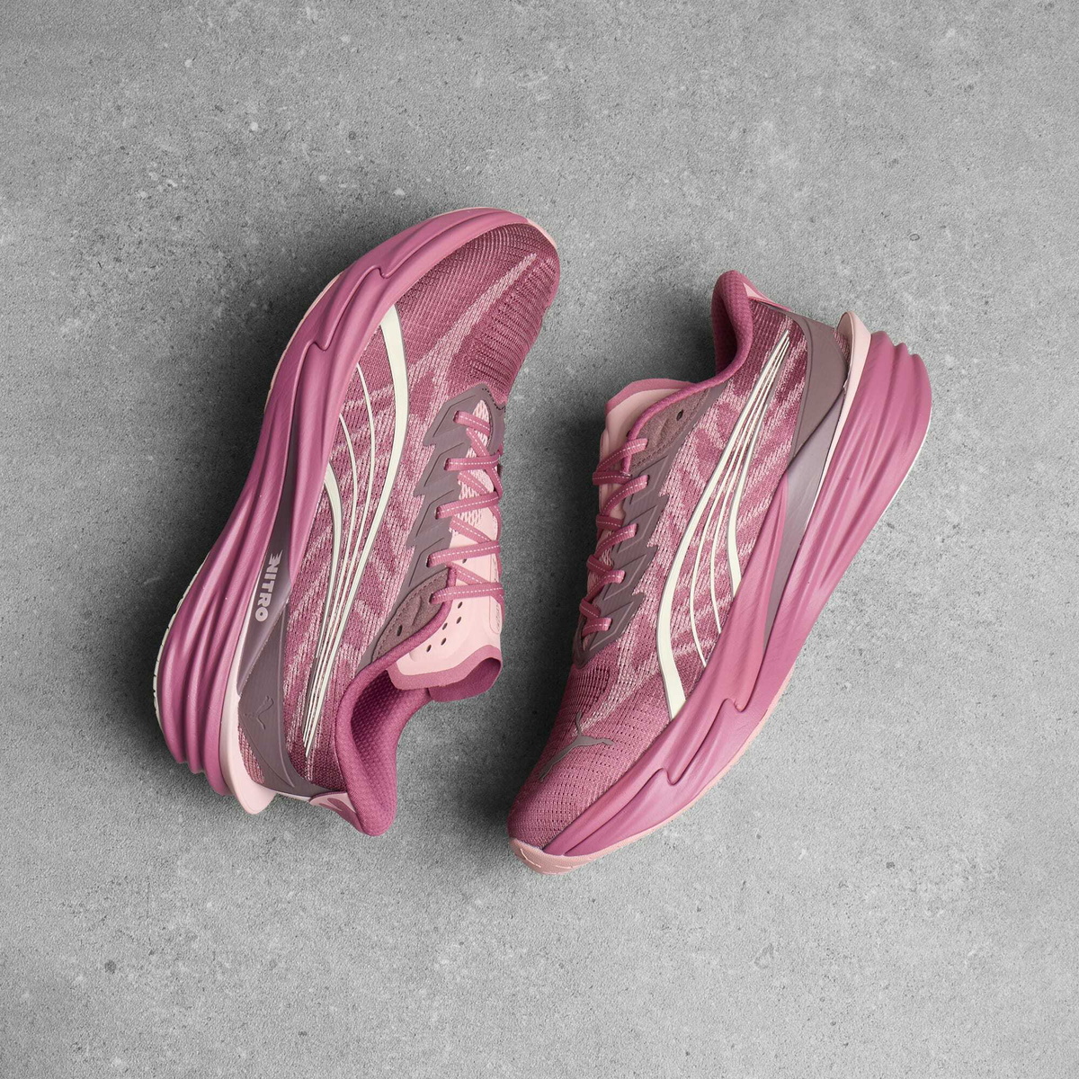 Puma Men's Deviate Nitro 4 Sneaker in Dusty Orchid/Rosy Outlook