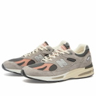 New Balance 991v2 Sneaker in Elephant Skin/Cork/Dark Gull Grey
