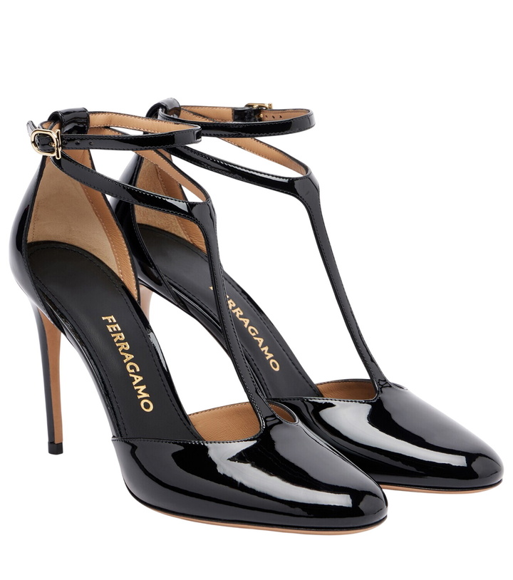 Photo: Ferragamo Leather pumps