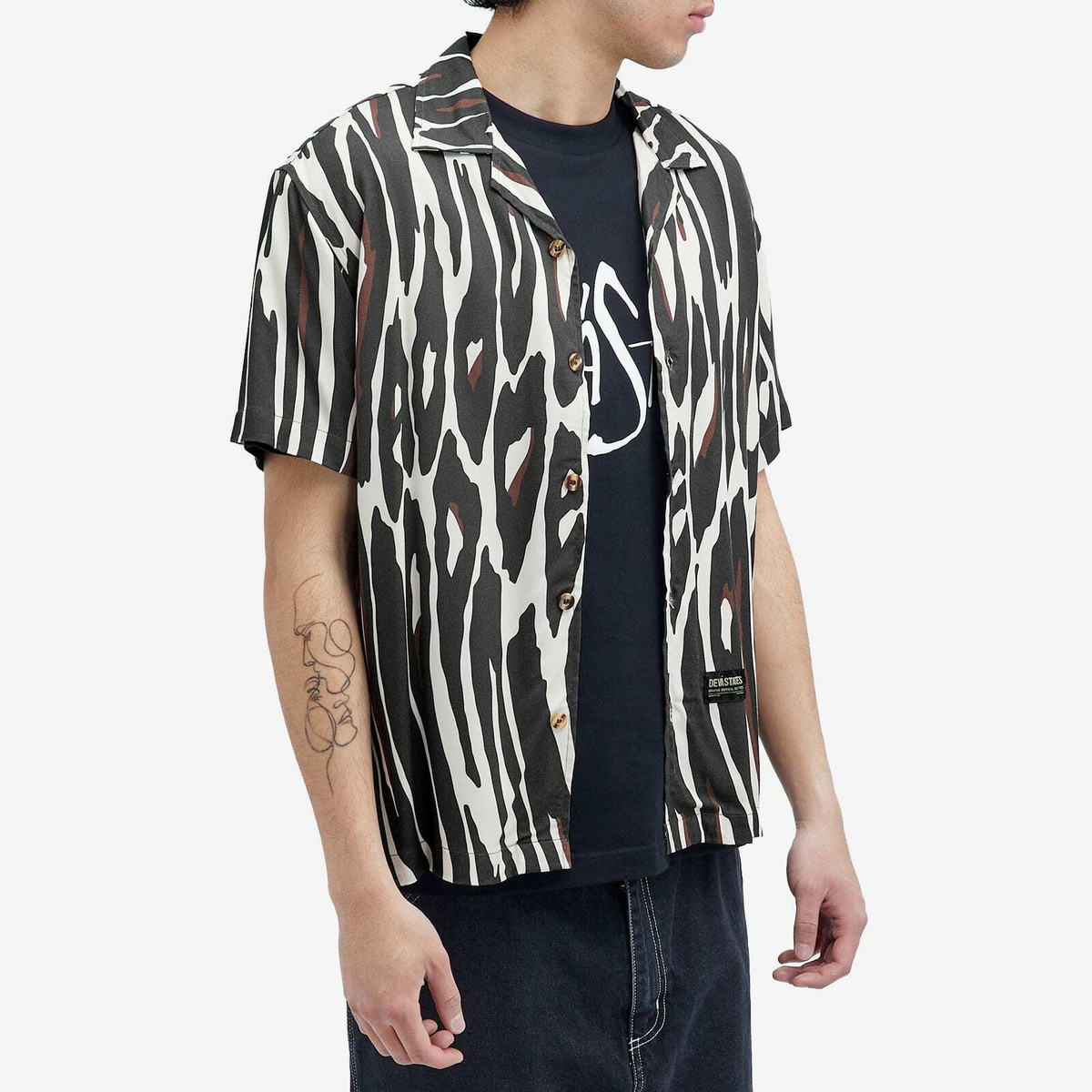 Deva States Men's Pantera Short Sleeve Vacation Shirt in Off White Multi