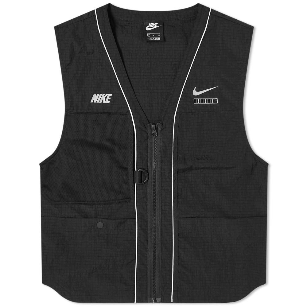 Photo: Nike DNA Woven Vest