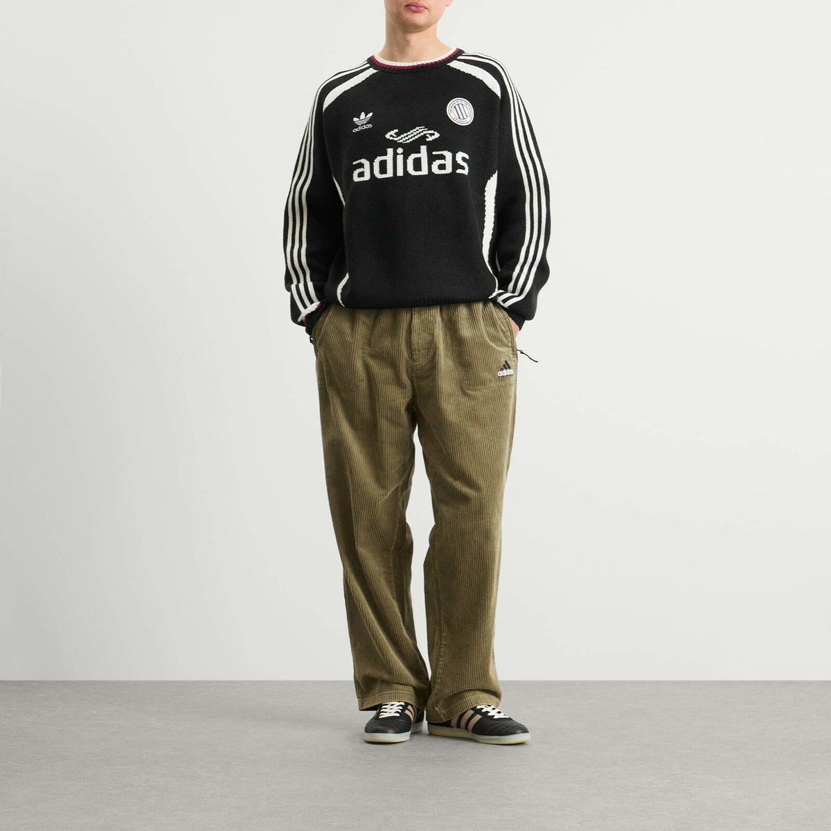 Adidas Adicolor Crew Knit in Black