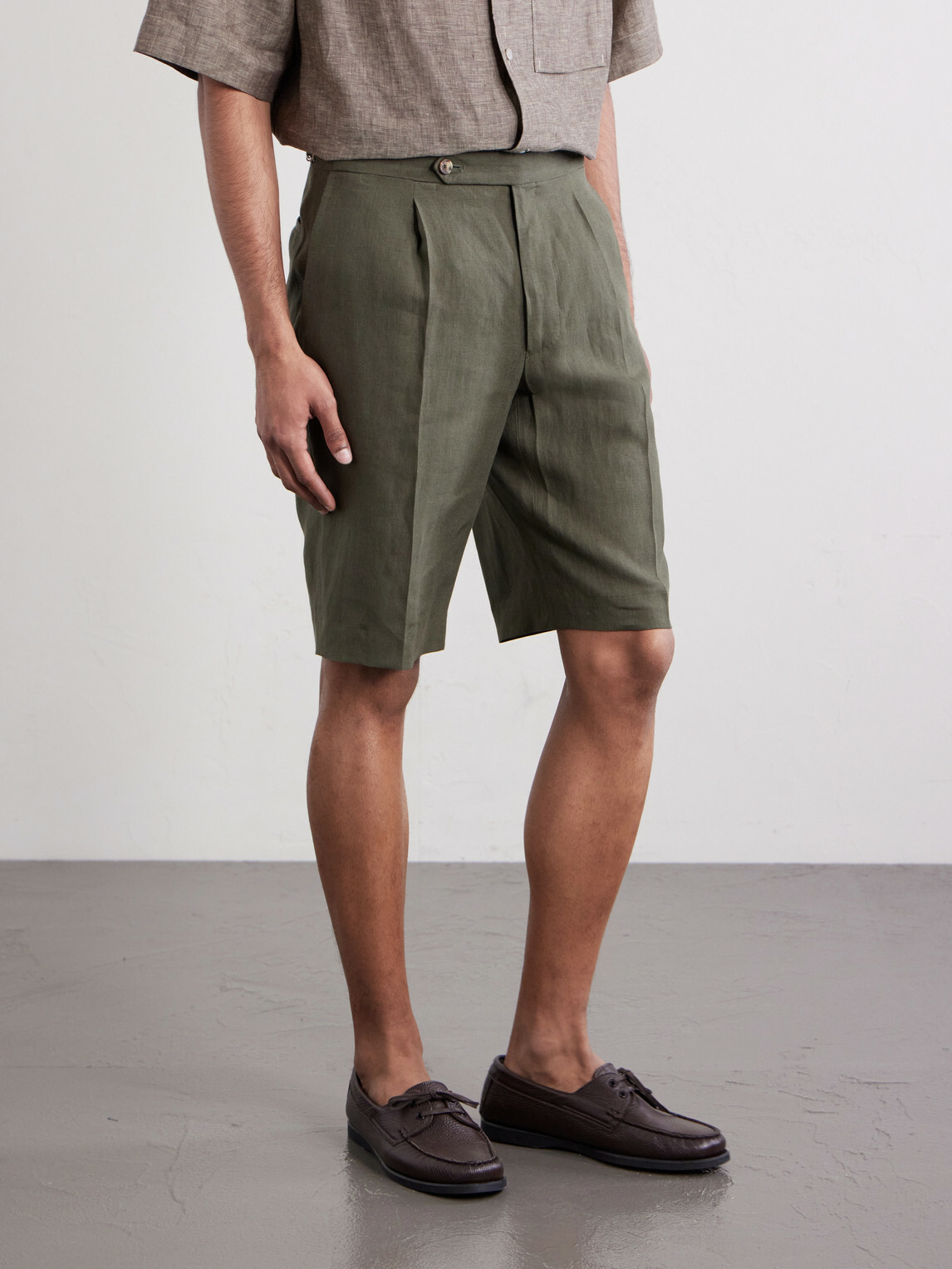 De Petrillo - Straight-Leg Pleated Linen Shorts - Green