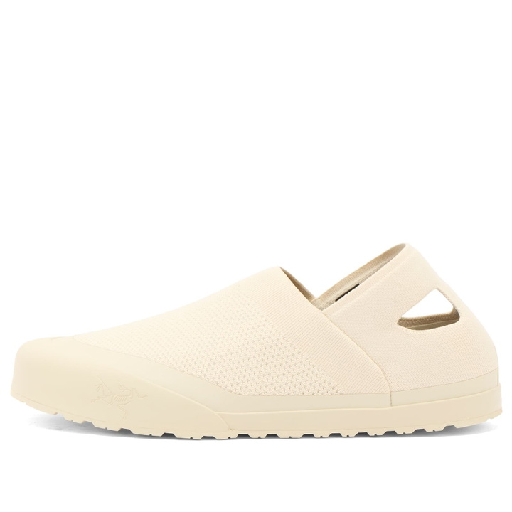 Photo: Arc'teryx Men's Kragg Aura Sneakers in Sea Salt/Sea Salt