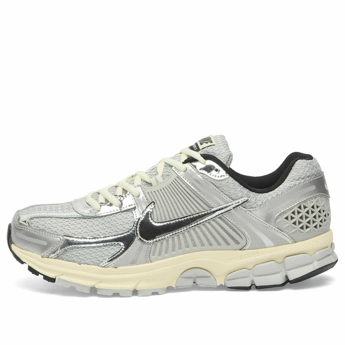 Nike Vomero 5 Chrome Sneaker in Grey/Chrome/Silver