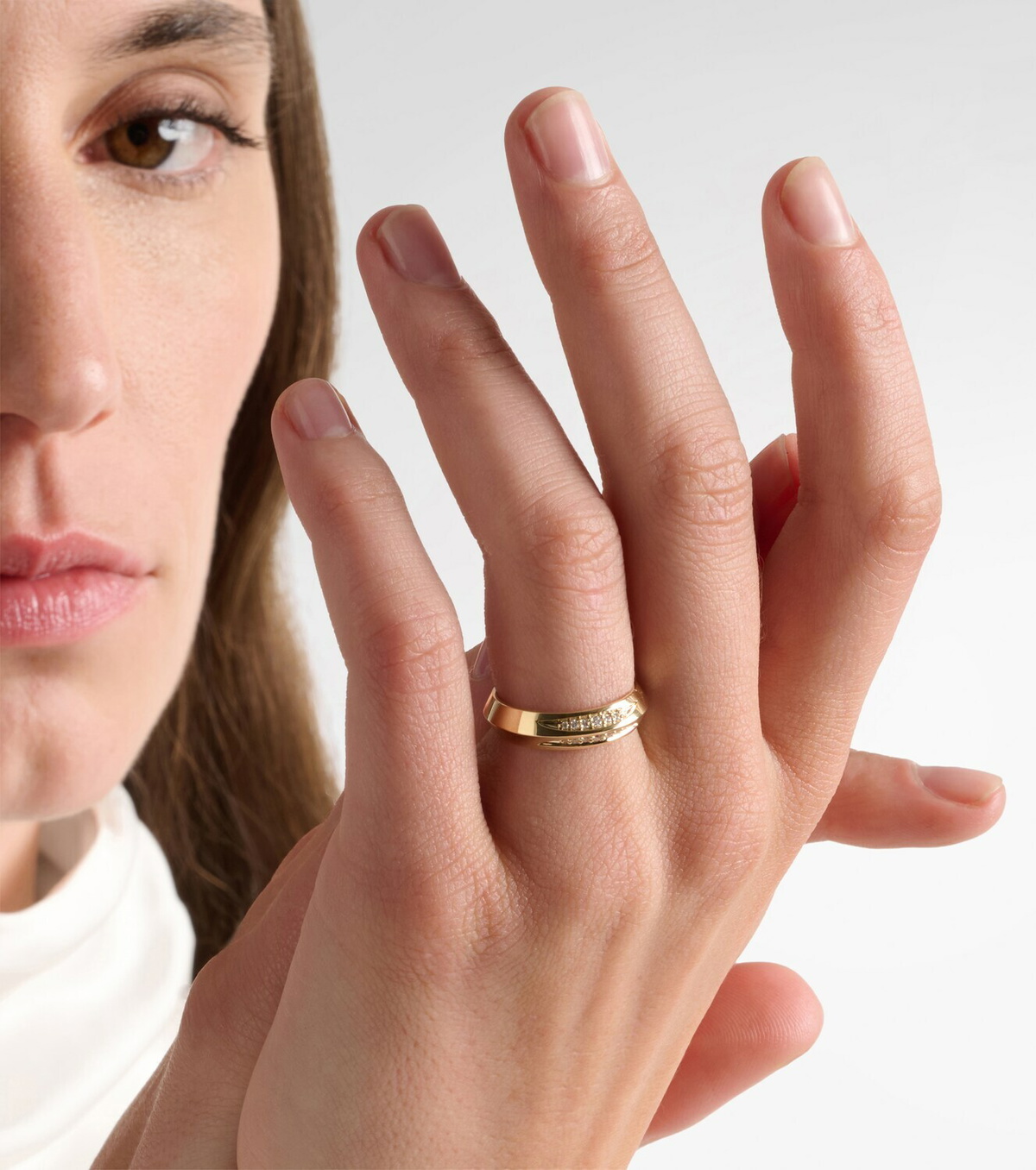 Stone and Strand Knife Edge 14kt gold ring with diamonds