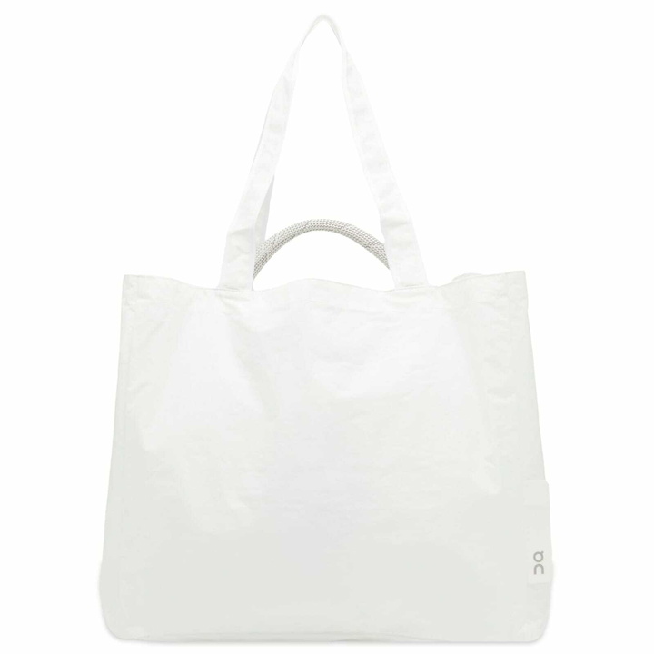 Photo: ON Cargo Pack 60L in White 